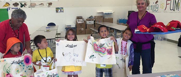 ihanktonwan-decorating-bags2-1000x450